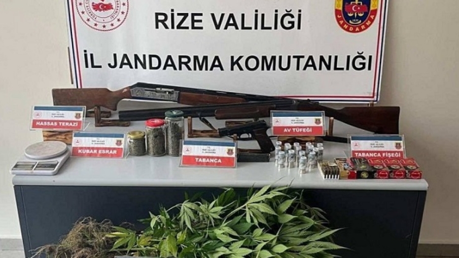 Rize'de Jandarmadan Uyuşturucu ve Aranan Şahıslara Operasyon